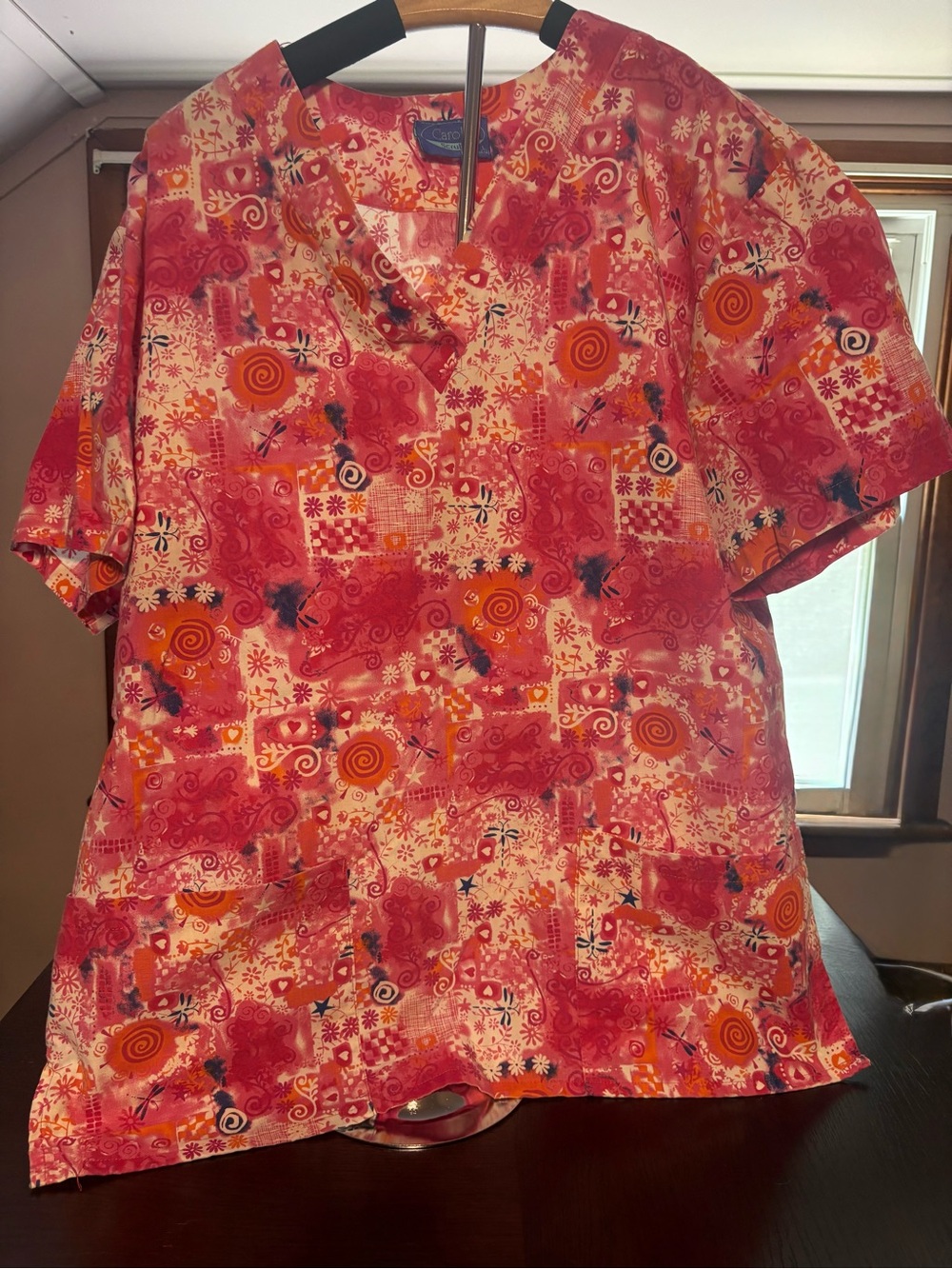 Vibrant Abstract Floral Scrub Top Size Large